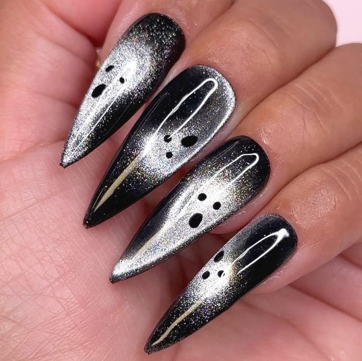 Cat Eye Nail Art for Halloween