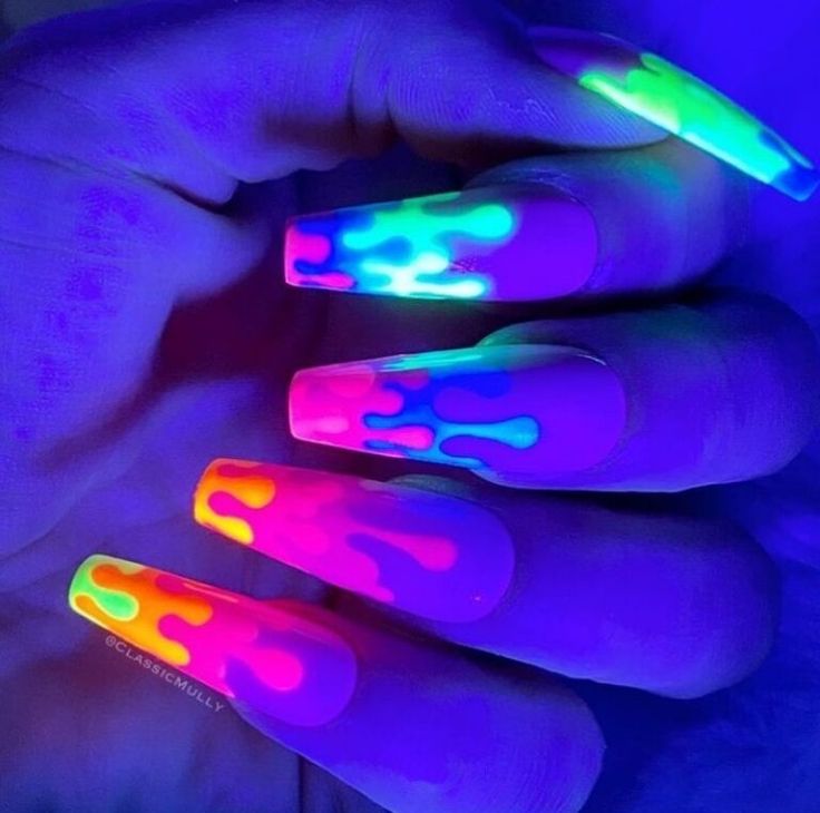 glow in the dark nails for halloween parties